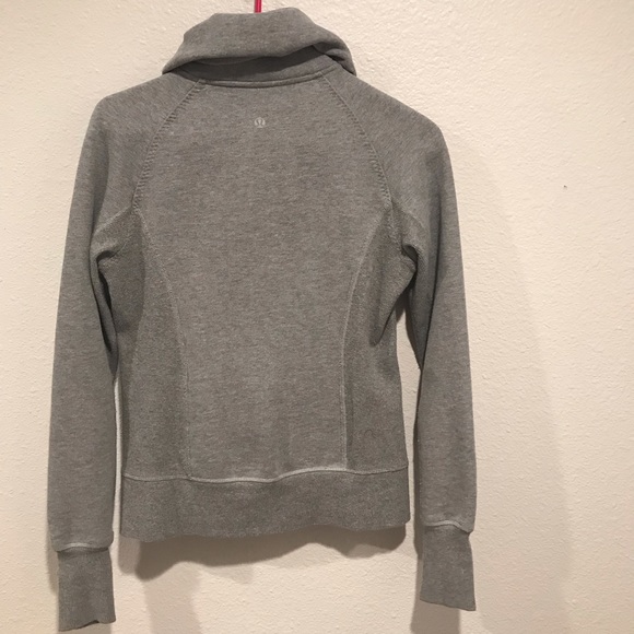 Lululemon “Comfy and Cozy” Jacket - Picture 6 of 6